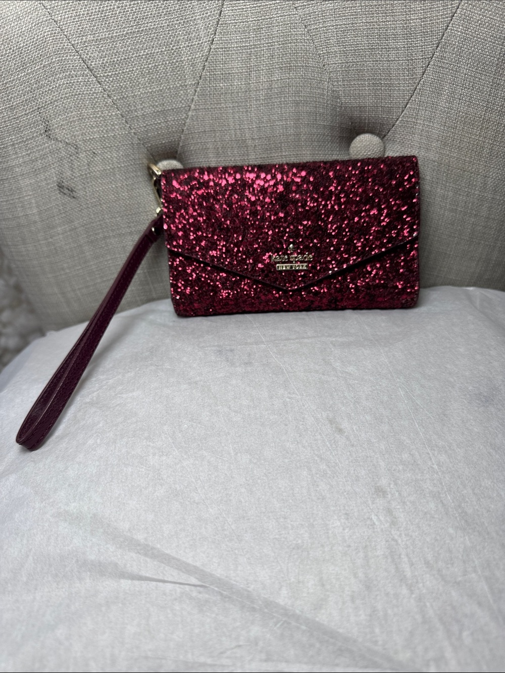 kate spade glitter envelope wristlet in fuchsia sparkle